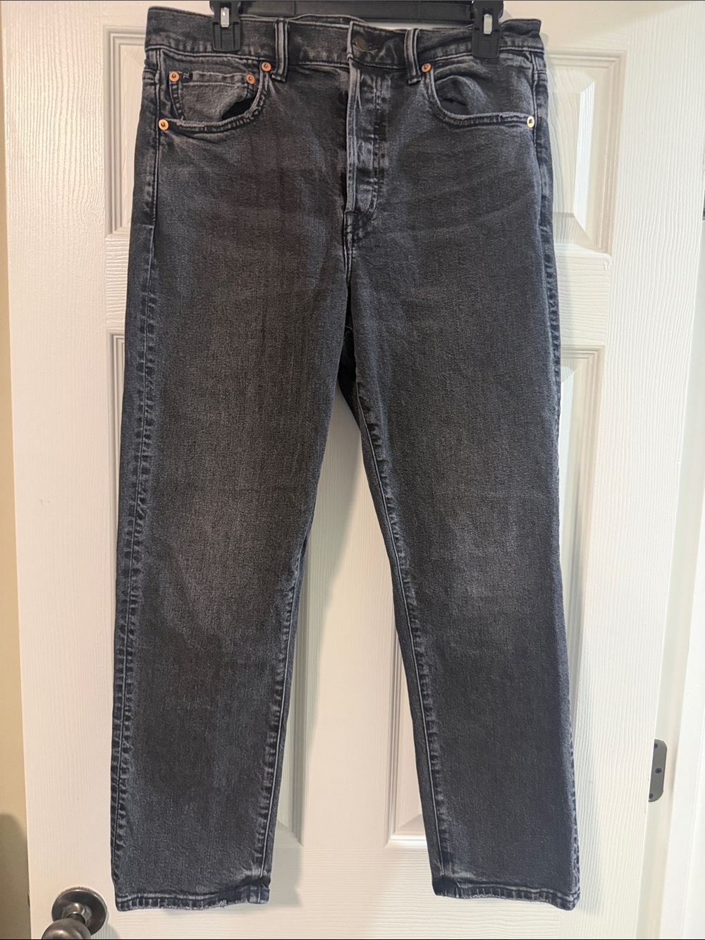 American Eagle Outfitters Women's Straight Leg Black Washed Jeans